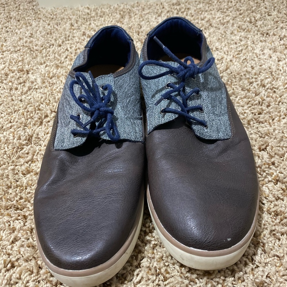 Men’s dress shoes